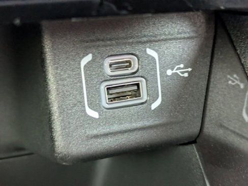 New 2026 Jeep Compass Latitude image 19