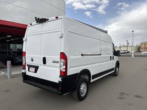 Used 2025 RAM ProMaster 3500 w/ Convenience Group FWD image 4