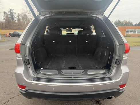 Used 2017 Jeep Grand Cherokee Limited w/ Luxury Group II image 25