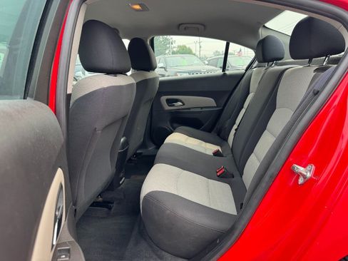 Used 2016 Chevrolet Cruze LS FWD image 16