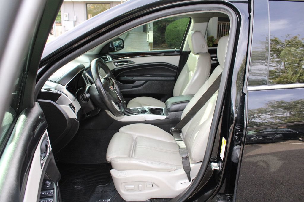 Used 2016 Cadillac SRX Luxury w/ Driver Awareness Package FWD image 16