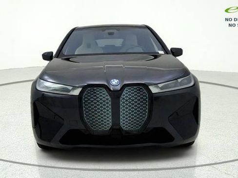 Used 2024 BMW iX xDrive50 w/ Sport Package AWD/4WD image 4