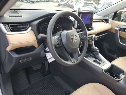 New 2025 Toyota RAV4 XLE image 19
