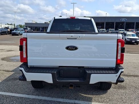 Used 2025 Ford F250 Lariat w/ Black Appearance Package AWD/4WD image 5