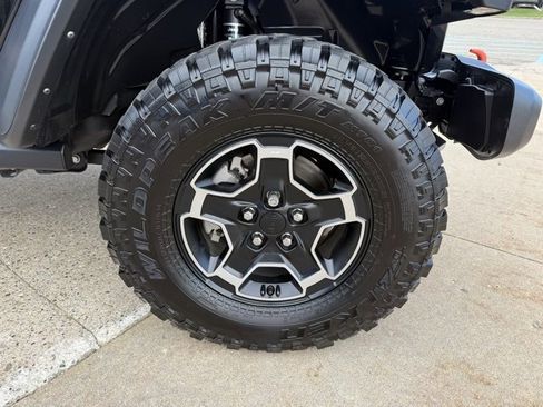 Used 2021 Jeep Gladiator Mojave image 12