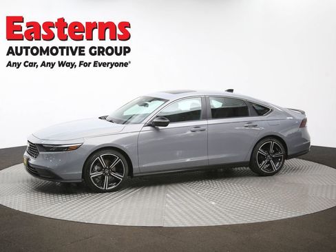Used 2025 Honda Accord Sport image 55