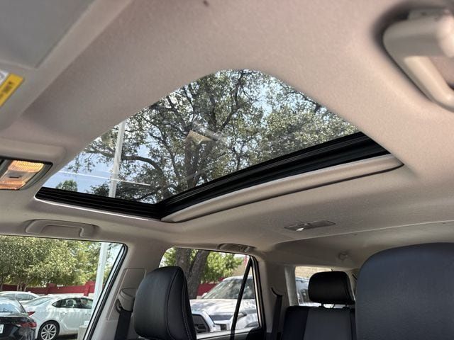 Used 2022 Toyota 4Runner SR5 Premium w/ Moonroof Package RWD image 24