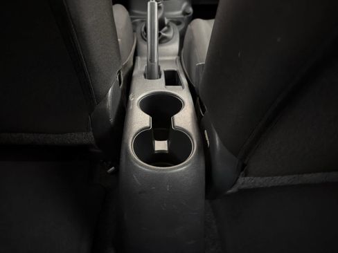 Used 2019 Nissan Versa S FWD image 17