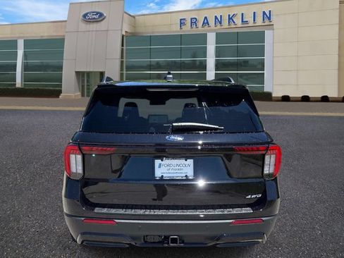 New 2026 Ford Explorer ST-Line w/ ST-Line Street Pack AWD/4WD image 6