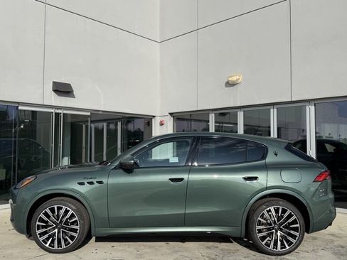 New 2025 Maserati Grecale Modena image 4