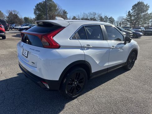 Used 2018 Mitsubishi Eclipse Cross LE image 7
