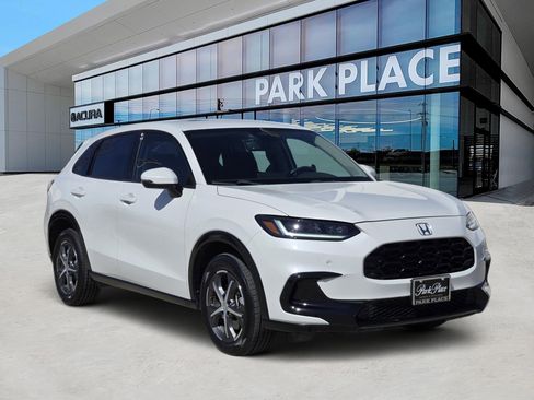 Used 2023 Honda HR-V EX-L image 2