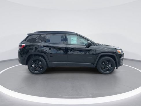 Certified 2021 Jeep Compass Latitude FWD image 9