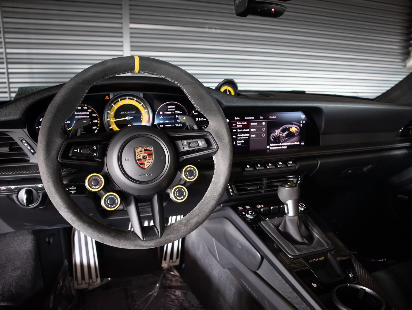 Certified 2024 Porsche 911 GT3 RS RWD image 14