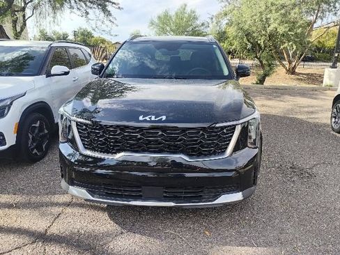 Certified 2025 Kia Sorento S w/ Panoramic Sunroof Package FWD image 26