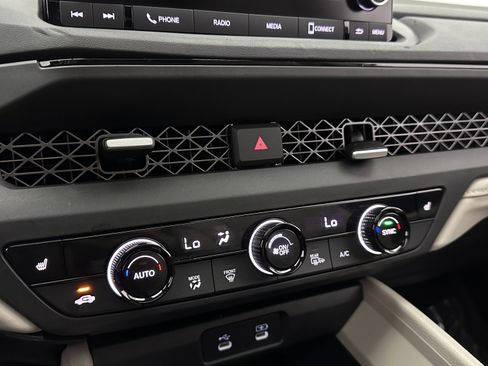 Used 2025 Honda Accord SE image 18