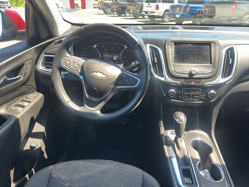 Used 2020 Chevrolet Equinox LT AWD/4WD image 12