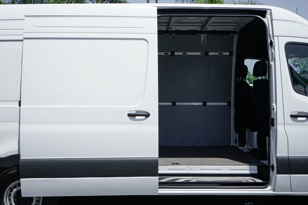 Used 2024 Mercedes-Benz Sprinter 2500 w/ Acoustic Package image 12