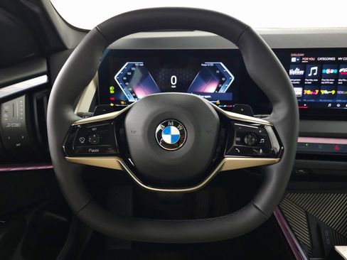 Used 2025 BMW X3 xDrive30i w/ Convenience Package image 15