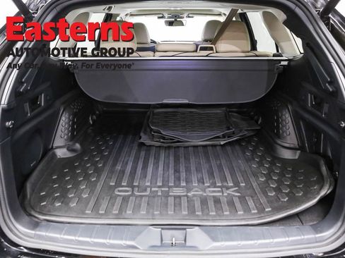 Used 2023 Subaru Outback Limited AWD/4WD image 9