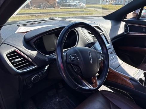 Used 2018 Lincoln MKX Reserve w/ Lincoln MKX Climate Package image 9