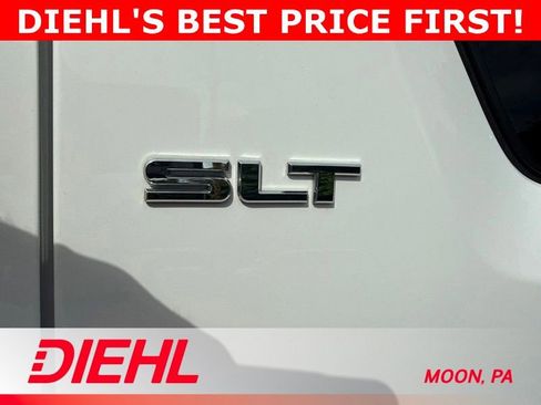 Used 2017 GMC Terrain SLT w/ Open Road Package AWD/4WD image 13