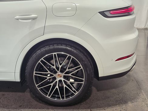 New 2026 Porsche Cayenne E-Hybrid image 35