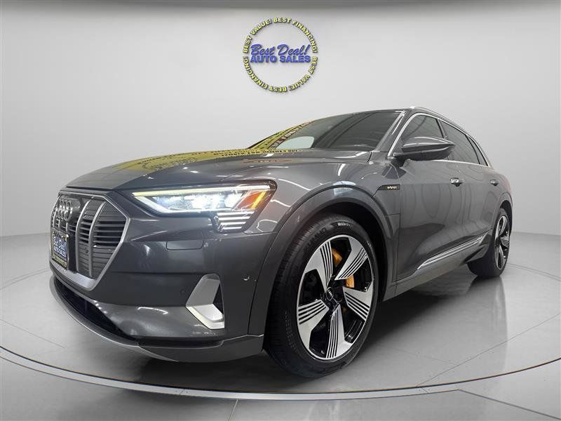 Used 2019 Audi e-tron Prestige w/ Prestige Package AWD/4WD image 1