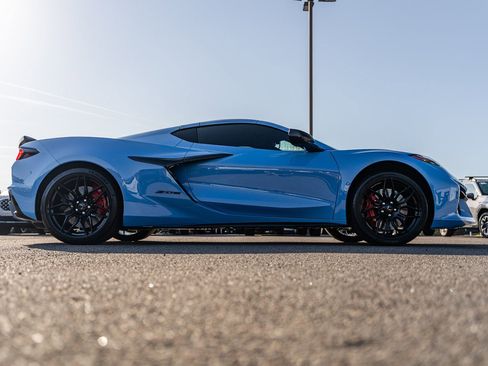 Used 2023 Chevrolet Corvette Z06 image 15