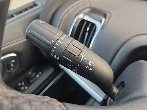 Used 2025 Ford Expedition Platinum AWD/4WD image 47