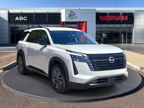 New 2026 Nissan Pathfinder SV image 3