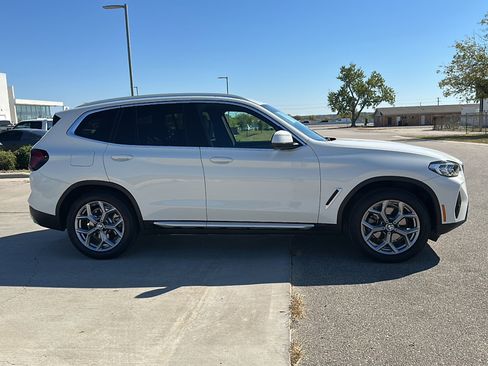 Certified 2024 BMW X3 xDrive30i w/ Premium Package image 9
