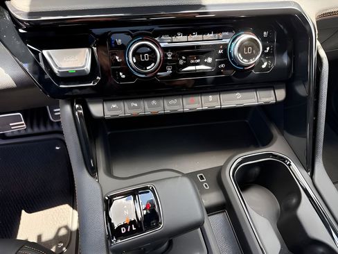 New 2025 GMC Sierra 1500 AT4 w/ AT4 Premium Package image 46