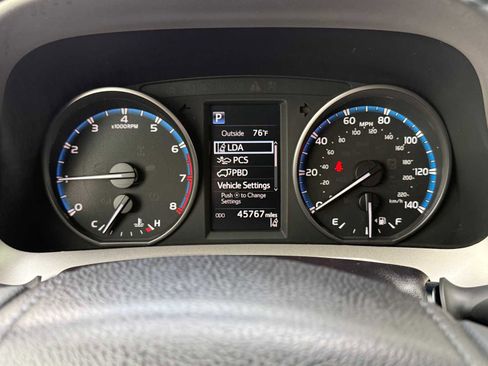 Certified 2017 Toyota RAV4 XLE w/ All Weather Liner Package image 20