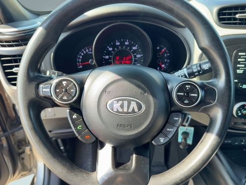 Used 2014 Kia Soul image 16