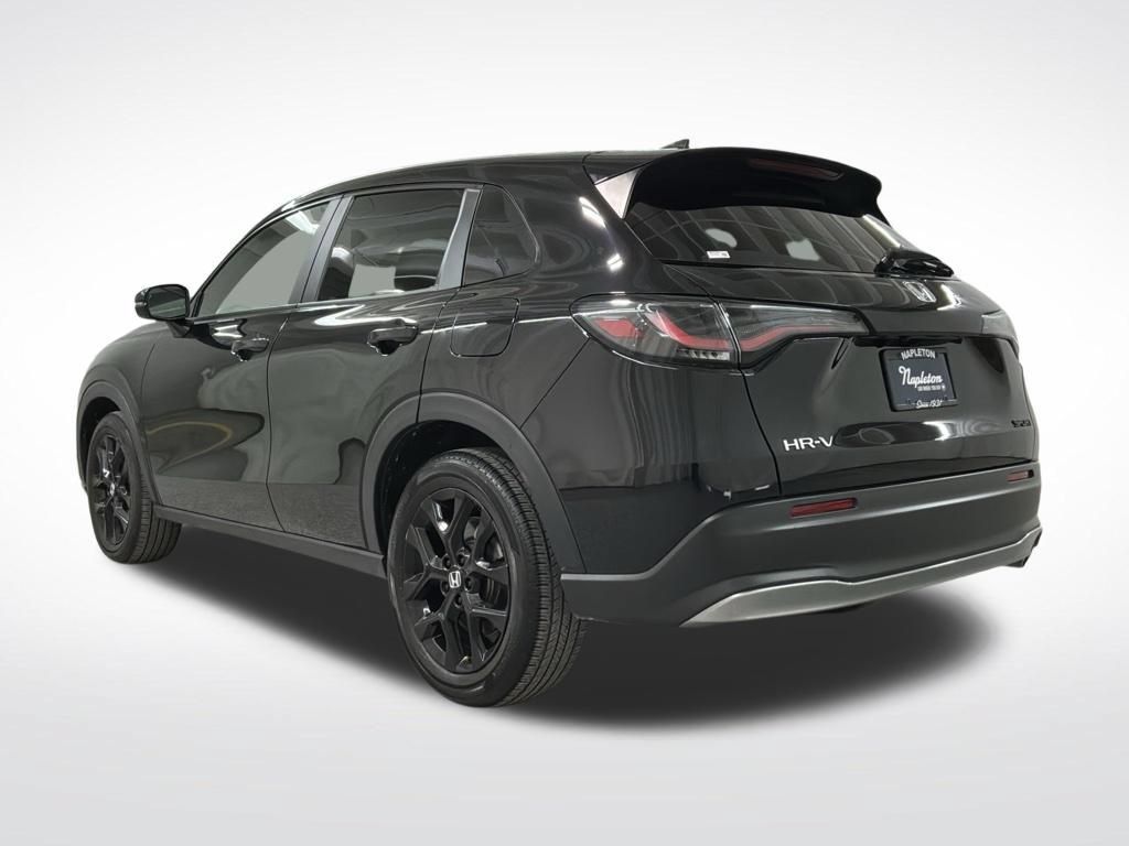 Used 2025 Honda HR-V Sport image 2