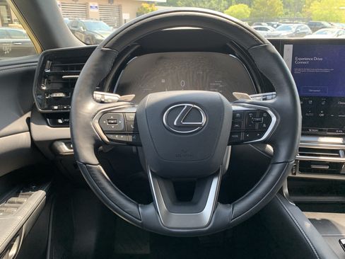 Used 2025 Lexus RX 350 Premium w/ Accessory Package (Z1) FWD image 18