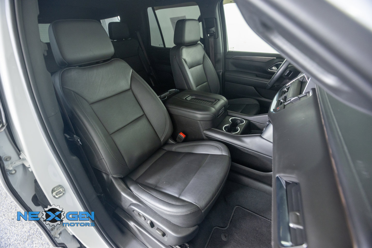 Used 2023 Chevrolet Tahoe Z71 w/ Max Trailering Package AWD/4WD image 43