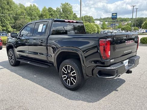 Used 2025 GMC Sierra 1500 AT4 w/ AT4 Premium Package AWD/4WD image 5