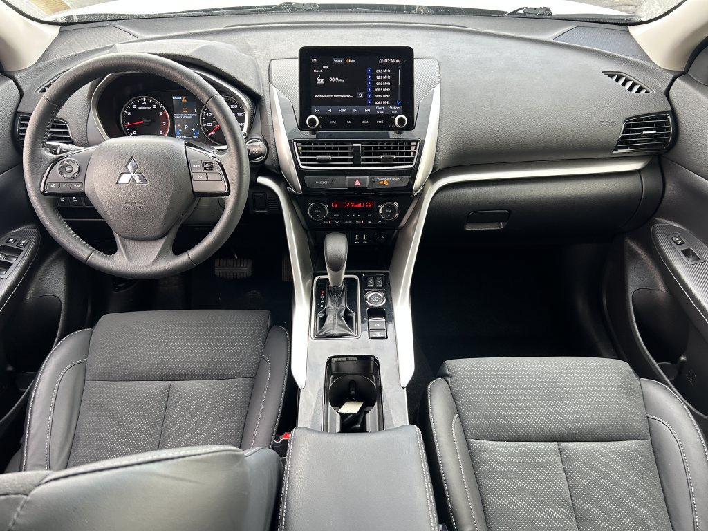 Used 2023 Mitsubishi Eclipse Cross AWD image 30