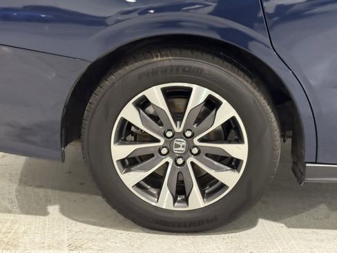 Used 2023 Honda Odyssey EX-L image 41