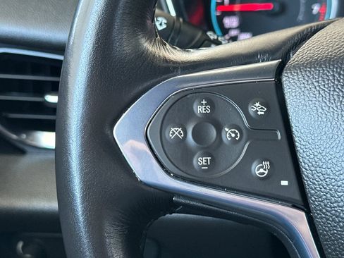Certified 2022 Chevrolet Traverse RS FWD image 34