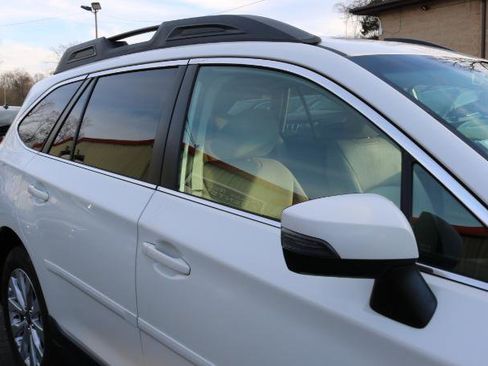 Used 2015 Subaru Outback 2.5i Limited image 9