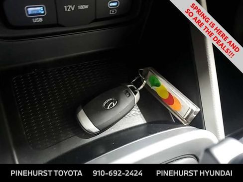 Used 2025 Hyundai Venue SEL image 10