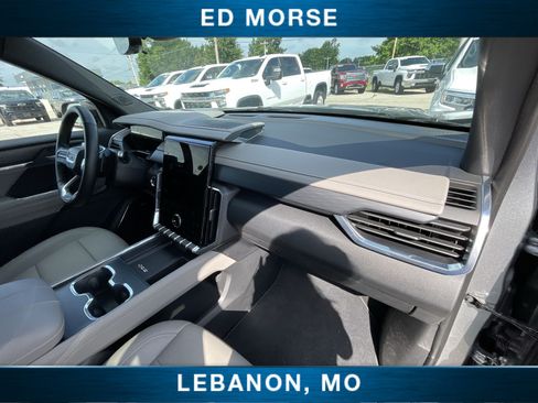 Certified 2026 GMC Acadia Elevation w/ Elevation Premium Package AWD/4WD image 27