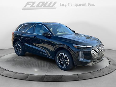 Certified 2025 Audi Q5 Premium w/ Convenience Package image 1