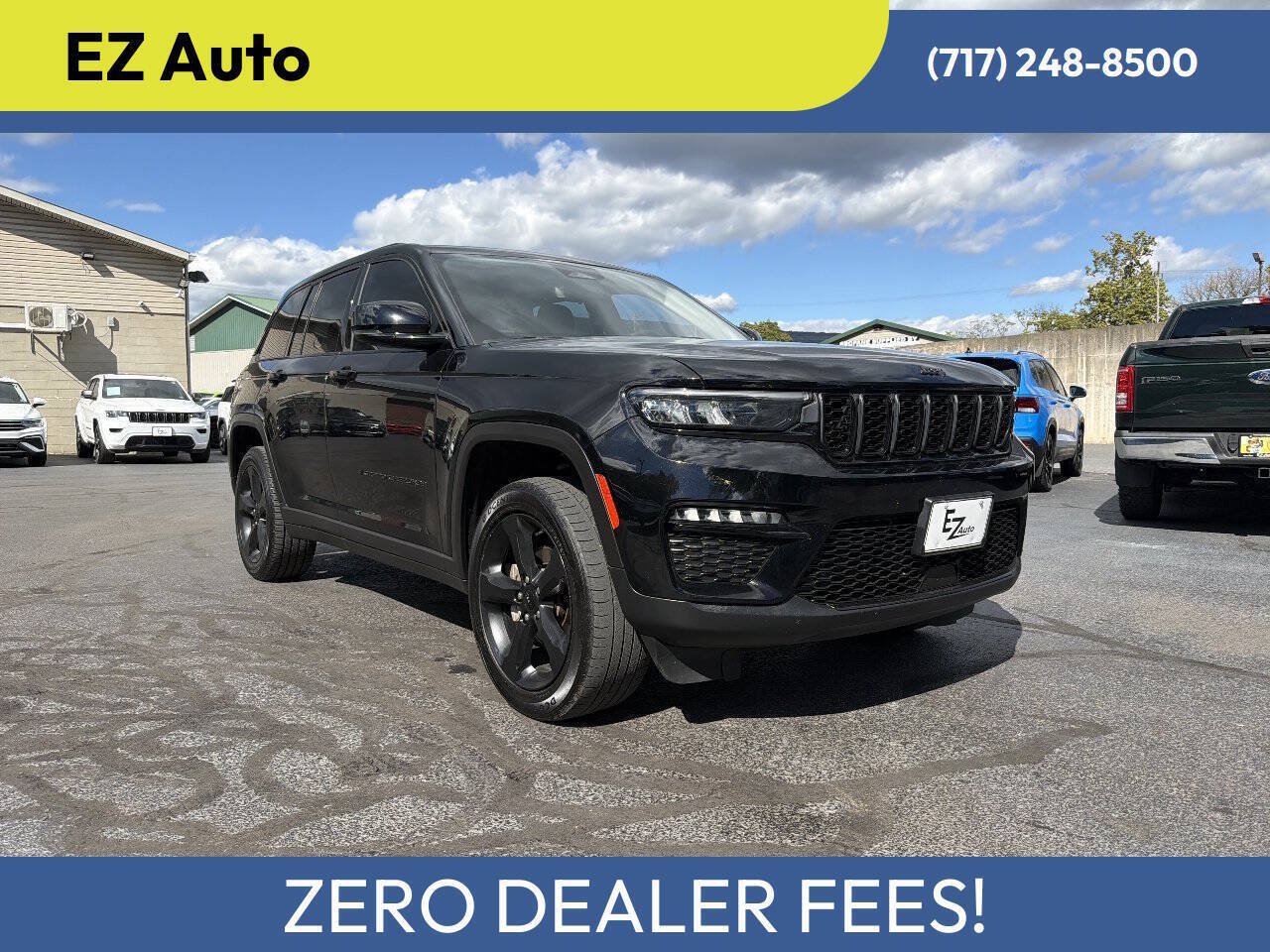 Used 2023 Jeep Grand Cherokee Limited w/ Black Appearance Package AWD/4WD image 1