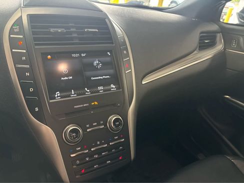 Used 2017 Lincoln MKC Premiere FWD image 17