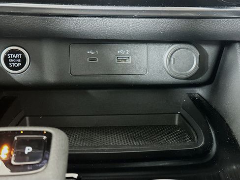 Used 2023 Nissan Rogue S image 26