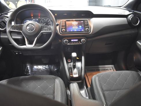 Used 2020 Nissan Kicks SV FWD image 13